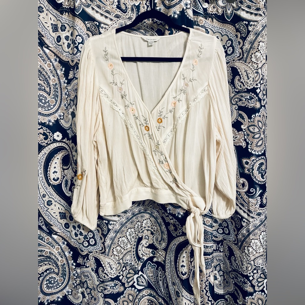 🤍💐Long Sleeve White Floral Cropped stop💐🤍